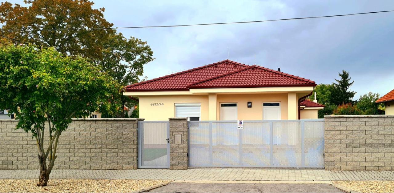 Rekreacny Dom Flora Ll Villa Veľký Meder Exterior foto